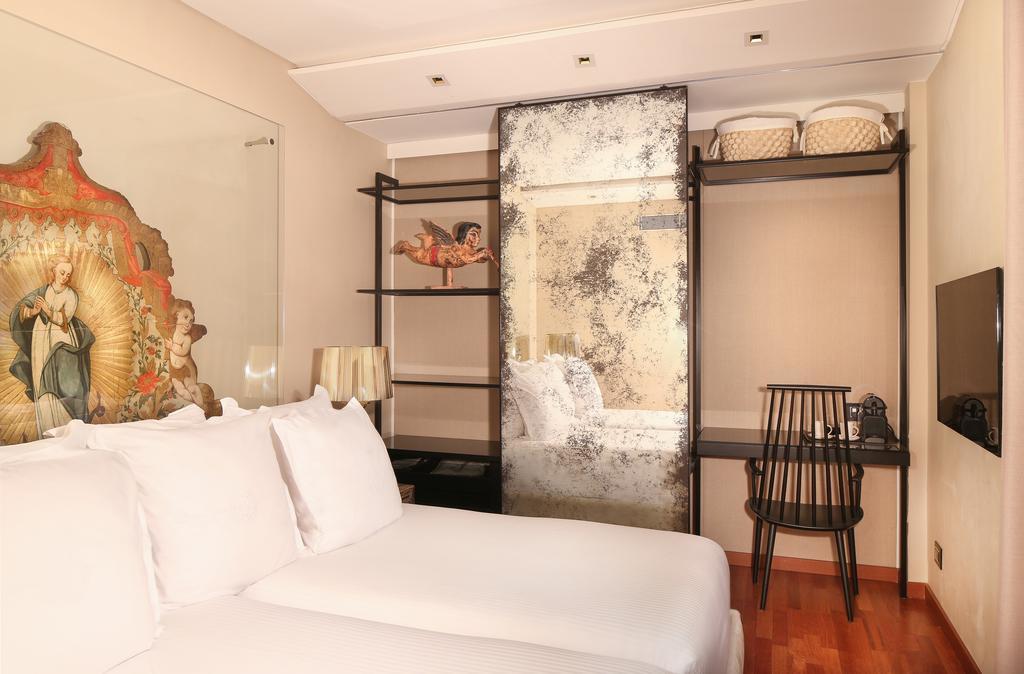 Claris & Gl, A Small Luxury Of The World Barcelone